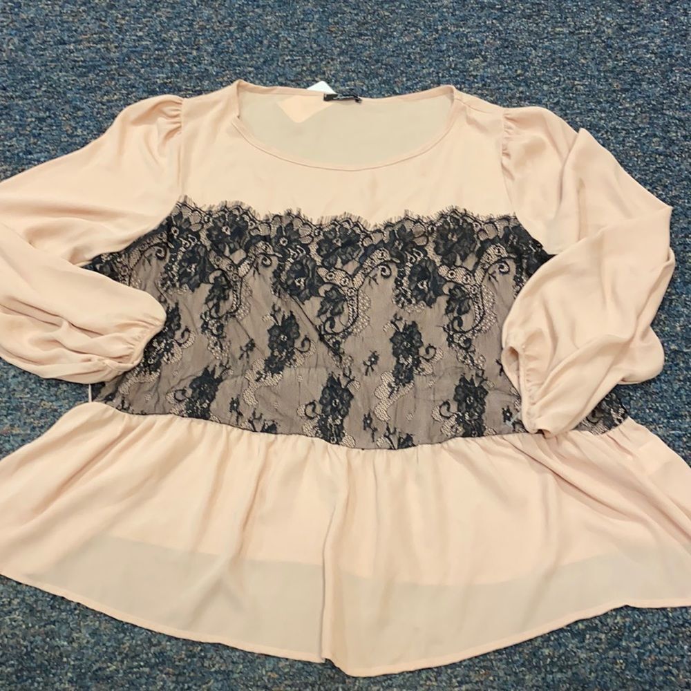Soprano Laced Blouse sz. 2X NWT